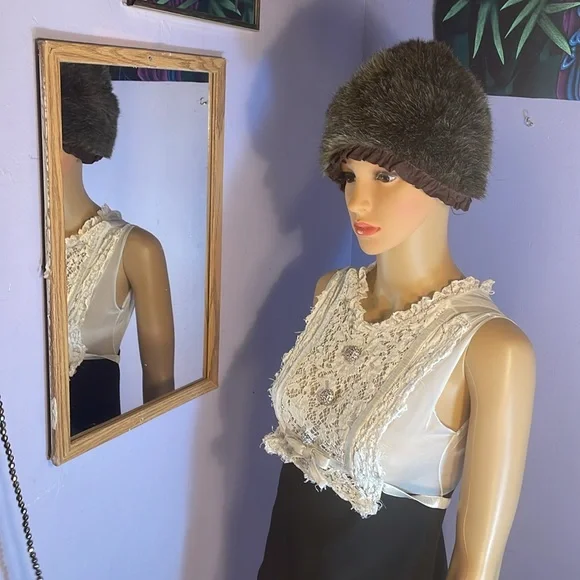 Miu Miu Mini~dress Silk, Lace, Crystal Embellishments, Length👌, Check! - Picture 6 of 15